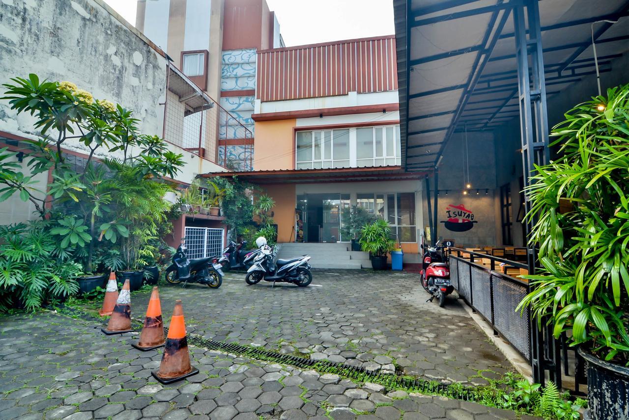 Image Hotel And Resto Bandung Exterior photo